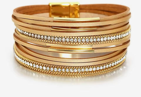 Multilayer Beige And Gold Metal Magnetic Clasp Bracelet