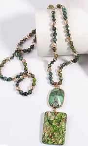 Natural Stone And Crystal Beaded Necklace With Stone Pendant Green