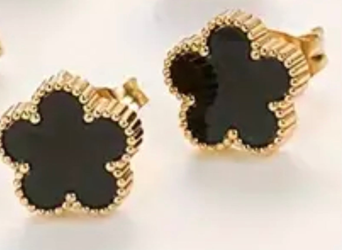 Stainless Steel Gold Plated Stud Earrings  With Natural Stone Flower Black