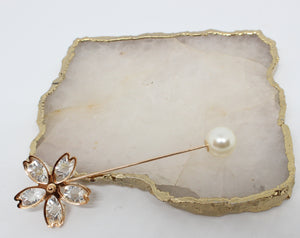 Flower Pin Brooch With Pearl Gold